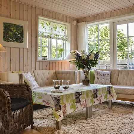 Casa de Férias Two-bedroom Holiday In Hyllinge *